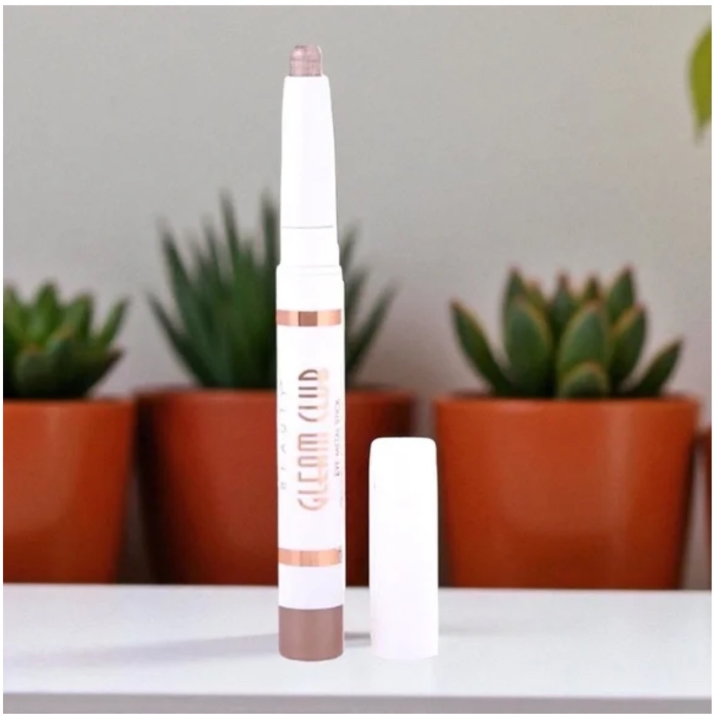 ROSE GOLD Kim Kardashian Gleam Club Eye Shadow Stick - SMOULDER new PC - Picture 1 of 1